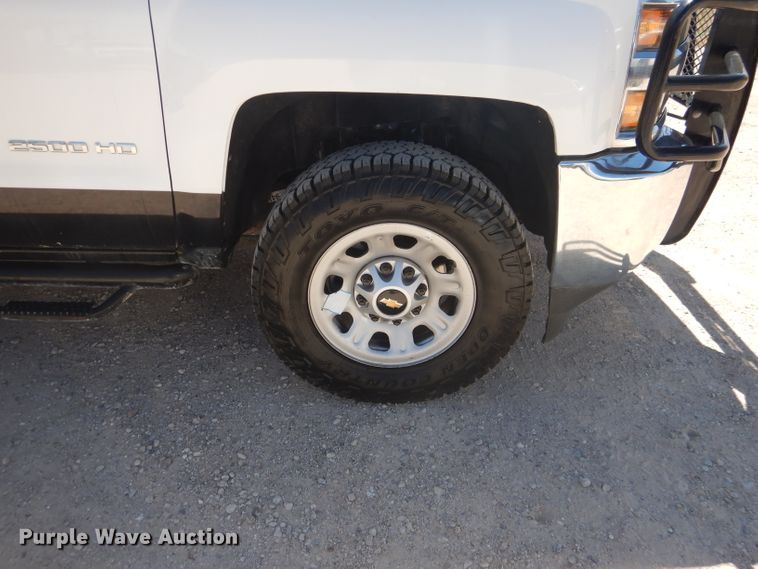 image for item HC9020 2017 Chevrolet Silverado 2500HD  Crew Cab pickup truck