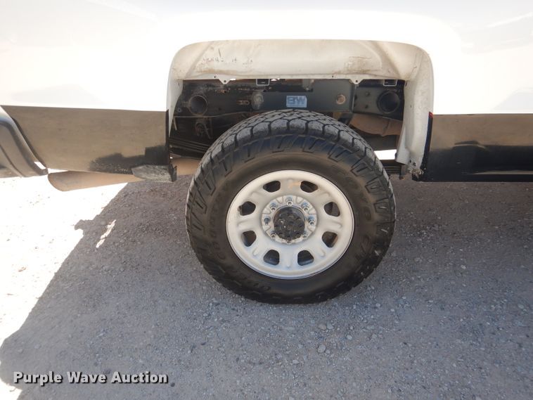 image for item HC9020 2017 Chevrolet Silverado 2500HD  Crew Cab pickup truck