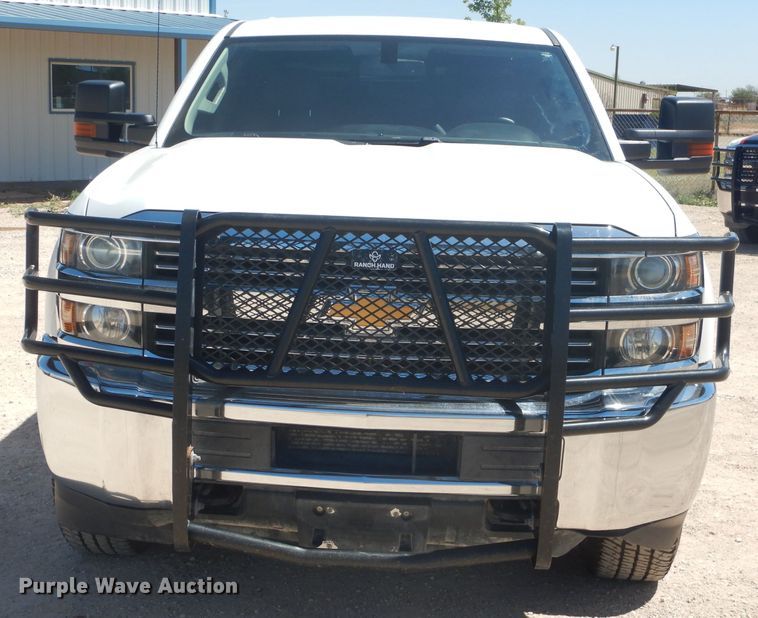 image for item HC9021 2017 Chevrolet Silverado 3500HD  Crew Cab pickup truck