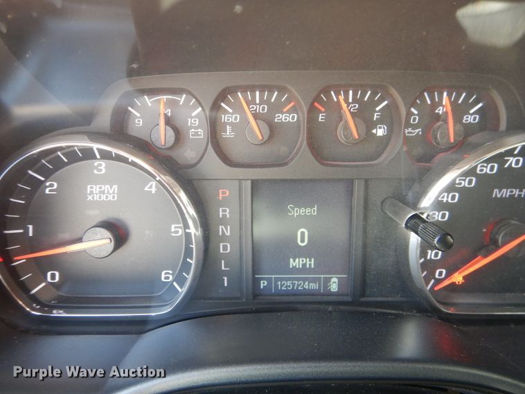 image for item HC9021 2017 Chevrolet Silverado 3500HD  Crew Cab pickup truck