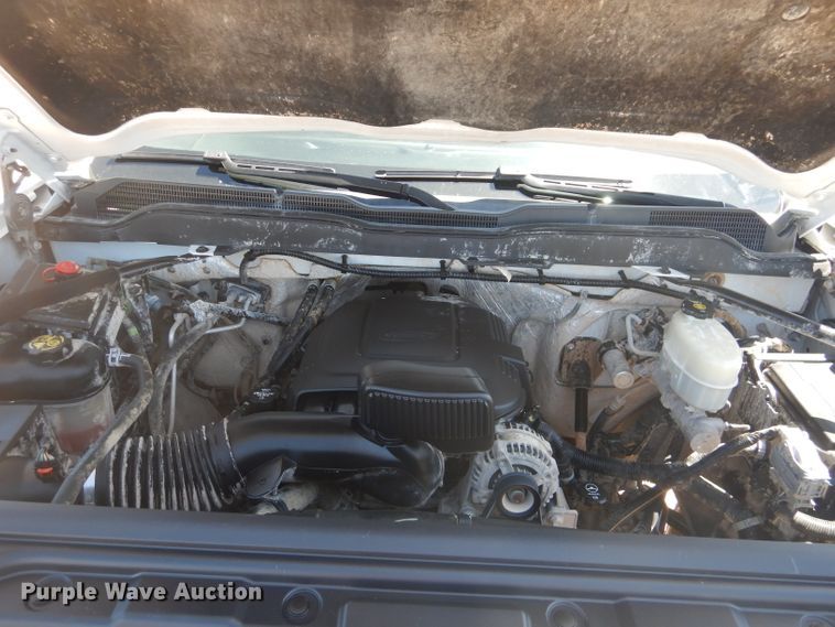 image for item HC9021 2017 Chevrolet Silverado 3500HD  Crew Cab pickup truck