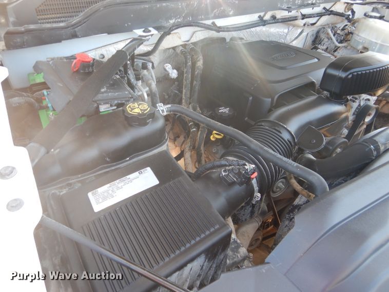 image for item HC9021 2017 Chevrolet Silverado 3500HD  Crew Cab pickup truck