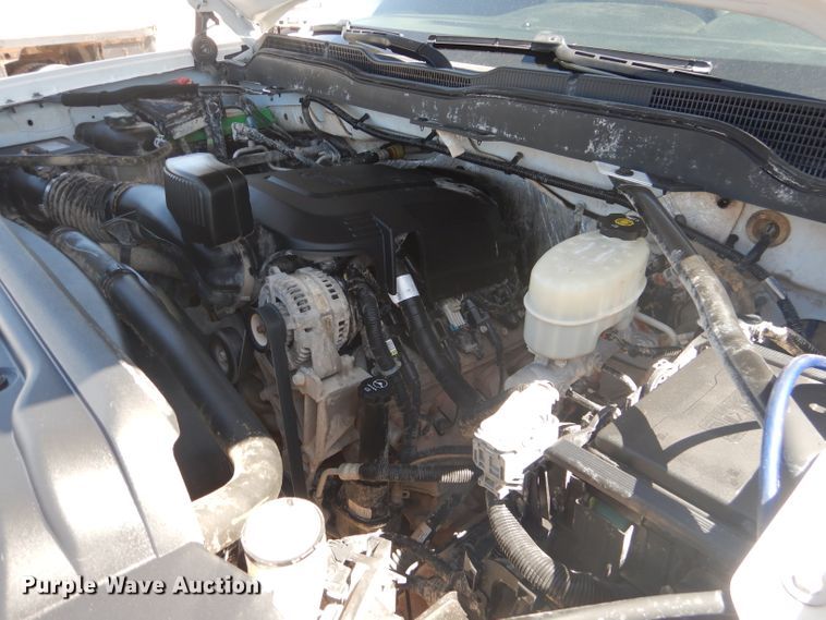 image for item HC9021 2017 Chevrolet Silverado 3500HD  Crew Cab pickup truck