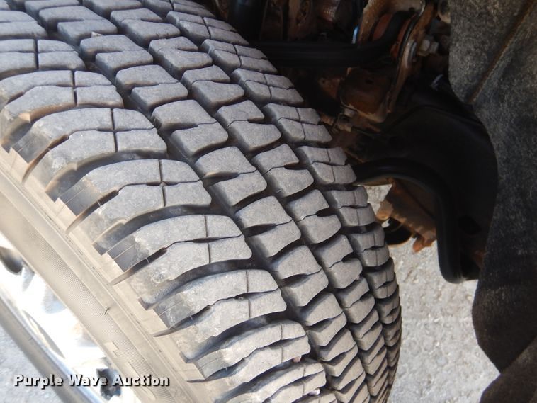 image for item HC9021 2017 Chevrolet Silverado 3500HD  Crew Cab pickup truck