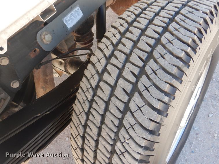 image for item HC9021 2017 Chevrolet Silverado 3500HD  Crew Cab pickup truck