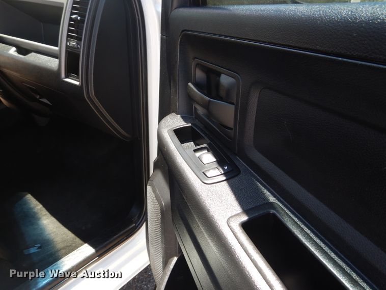 image for item HC9022 2014 Dodge Ram 2500HD  Crew Cab pickup truck