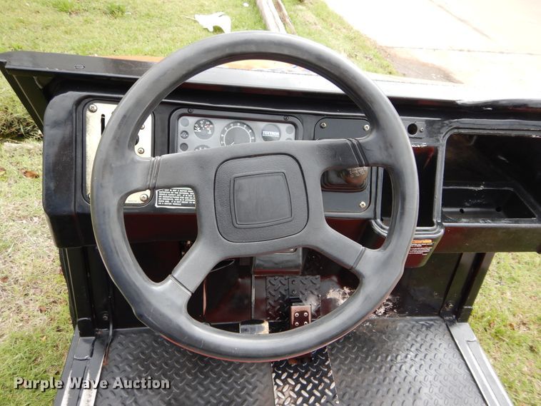 image for item HS9501 2006 Cushman Turf Truckster utility vehicle