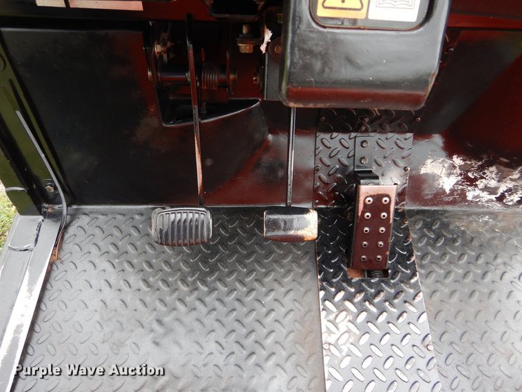 image for item HS9501 2006 Cushman Turf Truckster utility vehicle