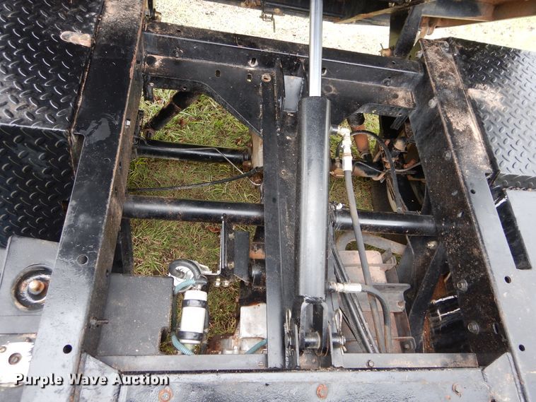 image for item HS9501 2006 Cushman Turf Truckster utility vehicle