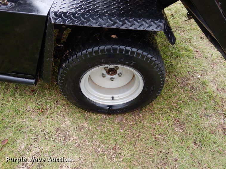 image for item HS9501 2006 Cushman Turf Truckster utility vehicle