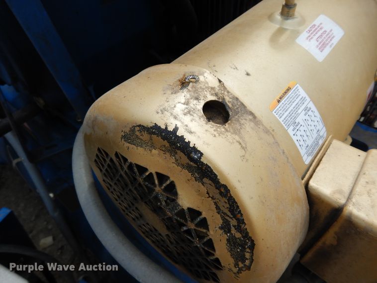 image for item HT9040 2015 Quincy QT5 air compressor