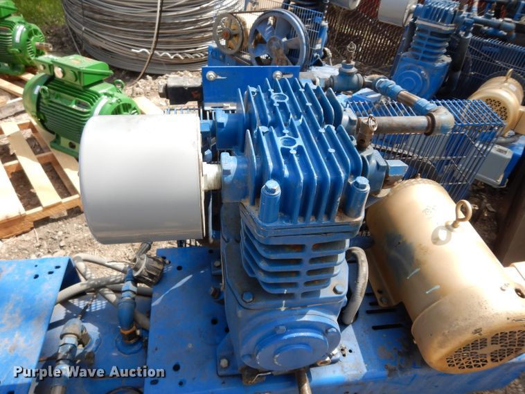 image for item HT9041 2015 Quincy QT5 air compressor