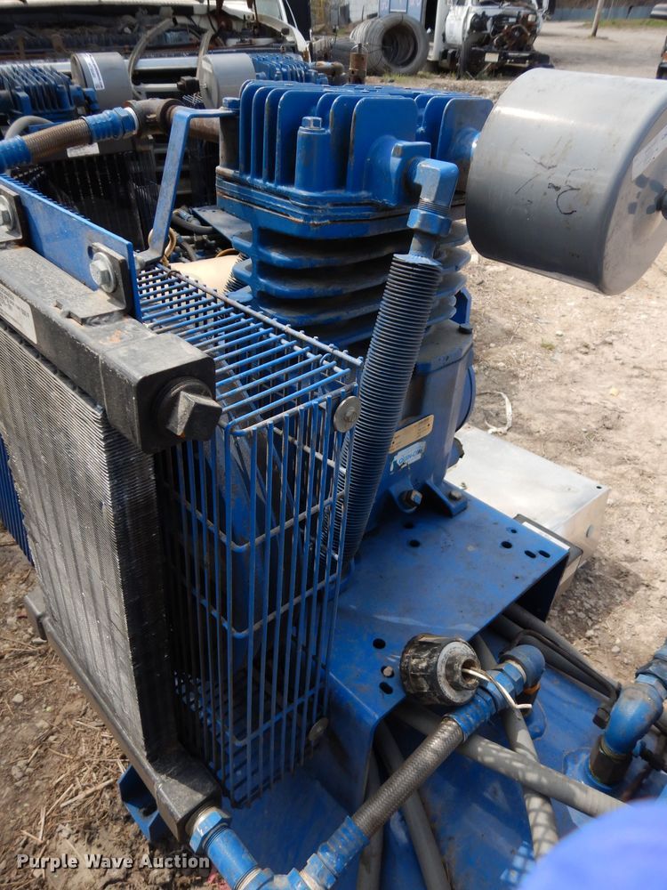 image for item HT9041 2015 Quincy QT5 air compressor