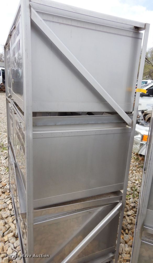 image for item HT9044 Wahmann stainless steel vet animal cage unit