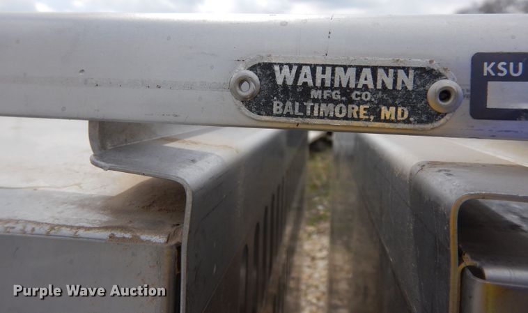 image for item HT9044 Wahmann stainless steel vet animal cage unit