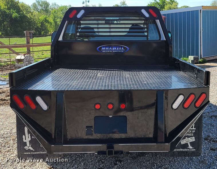 image for item K5829 2006 Ford F250 Super Duty  SuperCab flatbed pickup truck