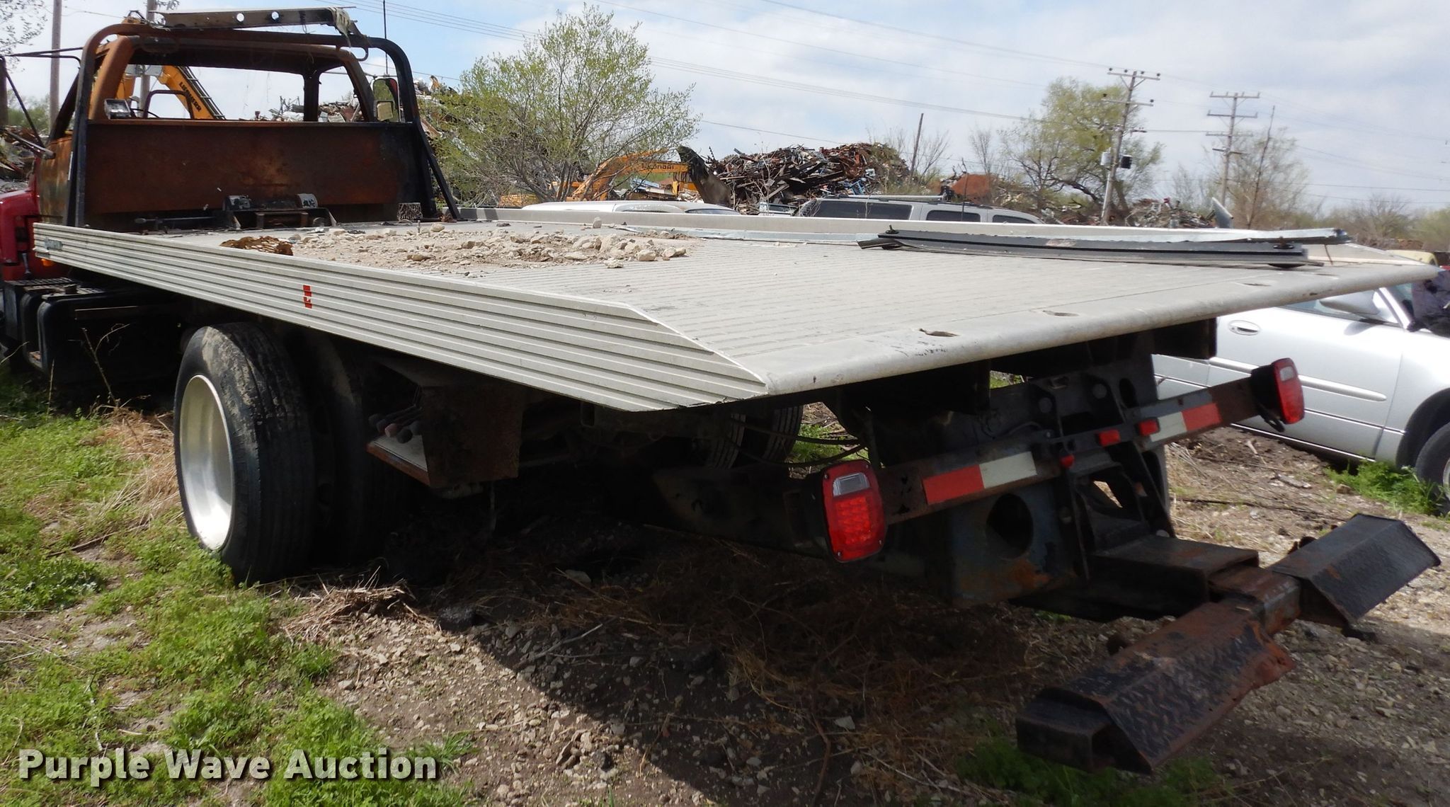 Champion aluminum rollback bed in Junction City, KS Item HT9051 sold Purple Wave