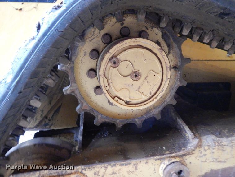 image for item DA8362 2011 Caterpillar 279C  tracked skid steer loader