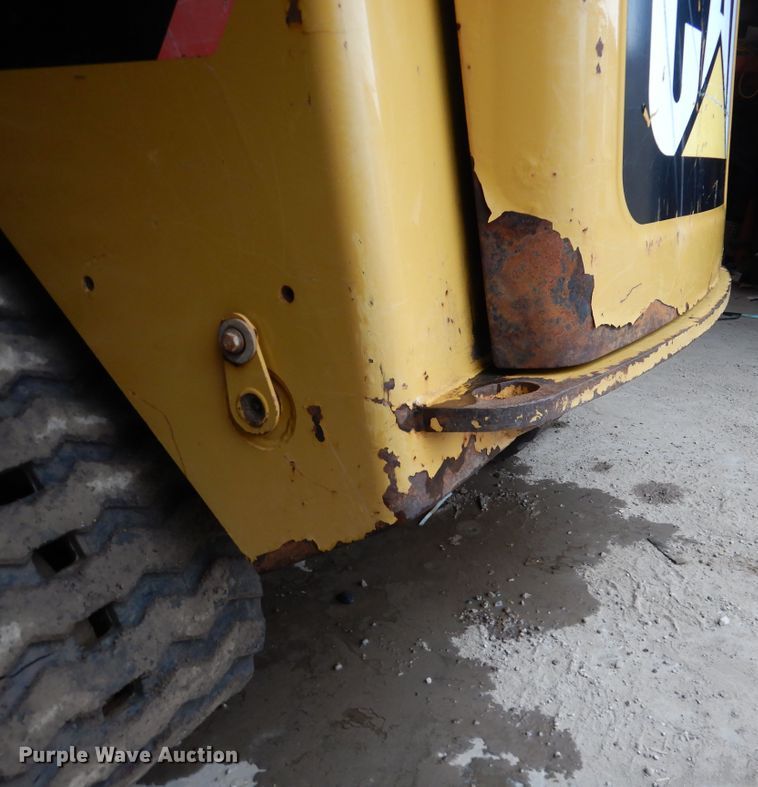 image for item DA8362 2011 Caterpillar 279C  tracked skid steer loader