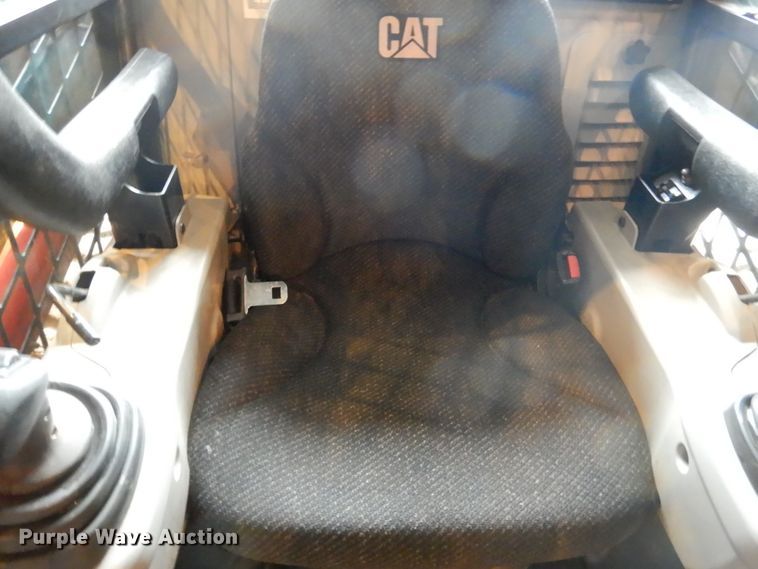 image for item DA8362 2011 Caterpillar 279C  tracked skid steer loader