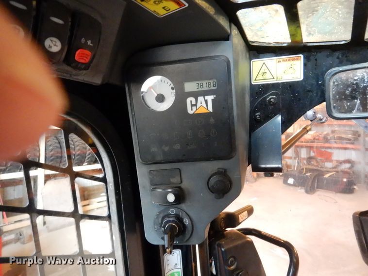 image for item DA8362 2011 Caterpillar 279C  tracked skid steer loader