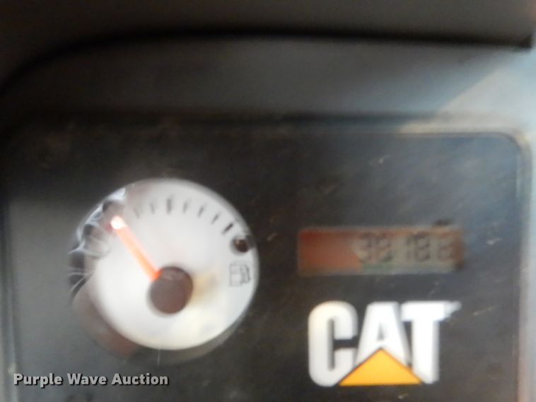 image for item DA8362 2011 Caterpillar 279C  tracked skid steer loader