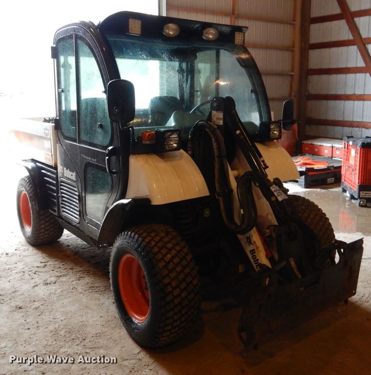 image for item DA8363 2015 Bobcat Toolcat 5600 utility vehicle