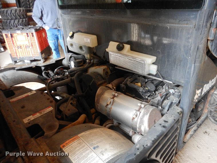 image for item DA8363 2015 Bobcat Toolcat 5600 utility vehicle