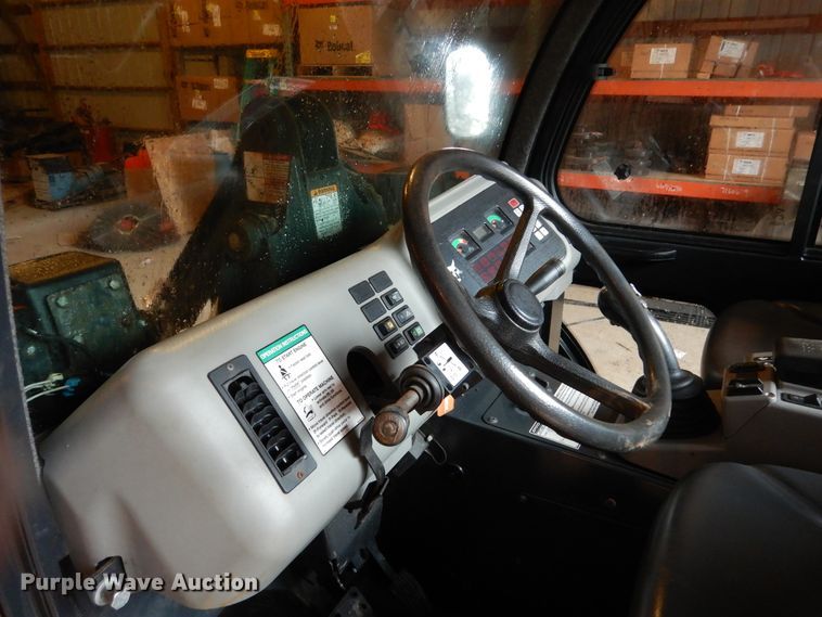 image for item DA8363 2015 Bobcat Toolcat 5600 utility vehicle