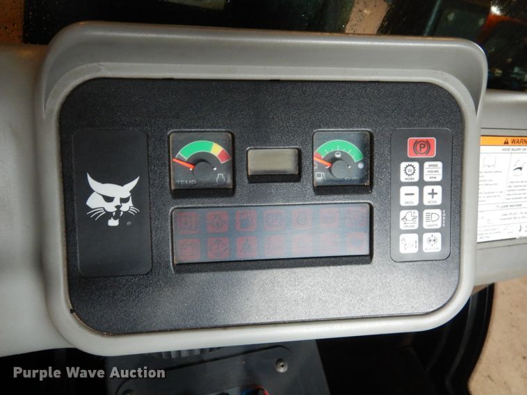 image for item DA8363 2015 Bobcat Toolcat 5600 utility vehicle