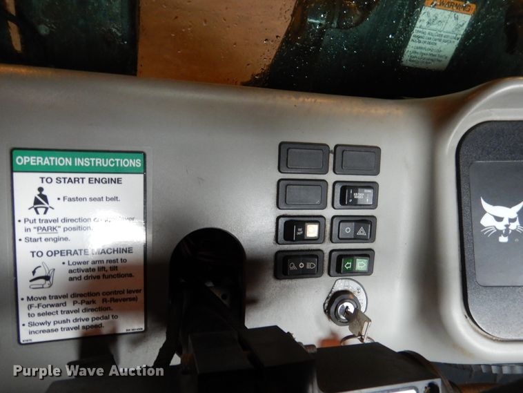 image for item DA8363 2015 Bobcat Toolcat 5600 utility vehicle