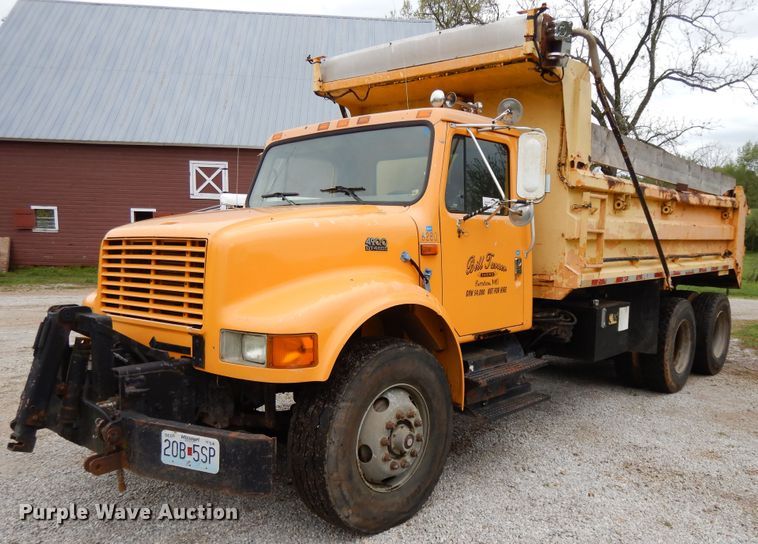 image for item DE5628 2000 International 4900 dump truck