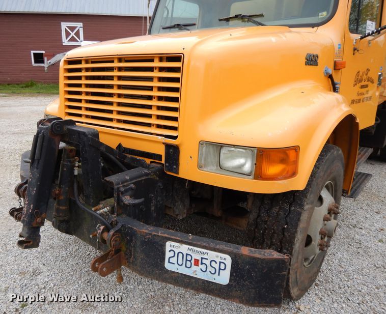 image for item DE5628 2000 International 4900 dump truck