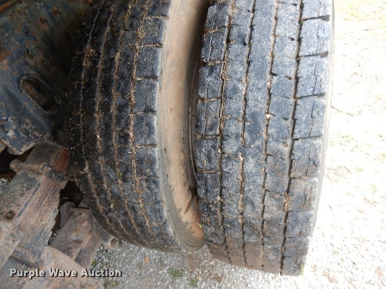 image for item DE5628 2000 International 4900 dump truck