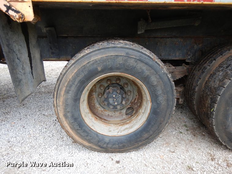 image for item DE5628 2000 International 4900 dump truck