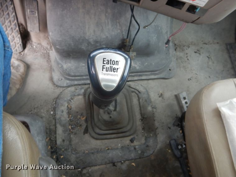 image for item DF3078 2004 Sterling LT7500 crane truck