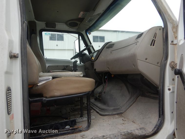 image for item DF3078 2004 Sterling LT7500 crane truck