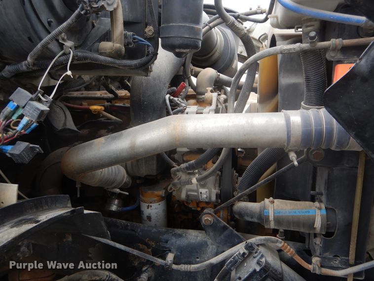 image for item DF3078 2004 Sterling LT7500 crane truck