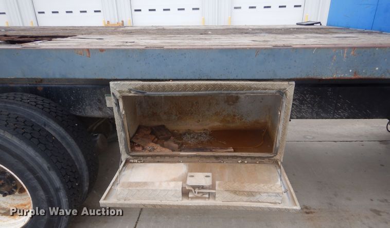 image for item DF3078 2004 Sterling LT7500 crane truck