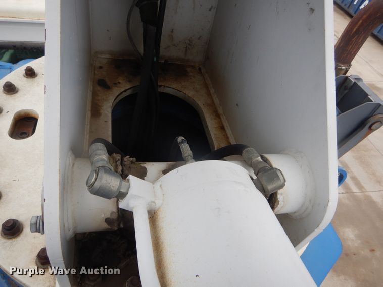 image for item DF3078 2004 Sterling LT7500 crane truck