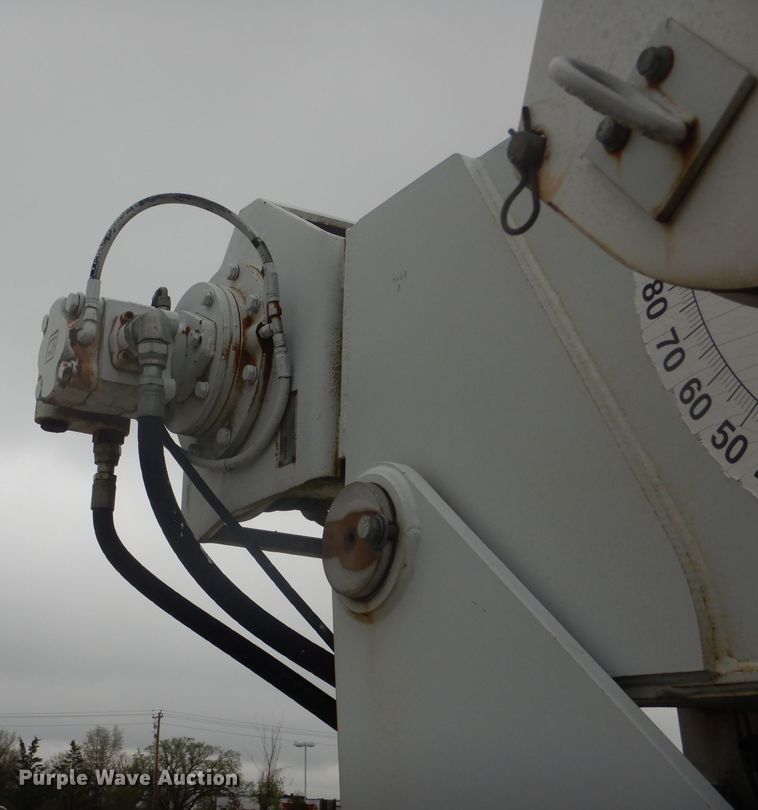 image for item DF3078 2004 Sterling LT7500 crane truck