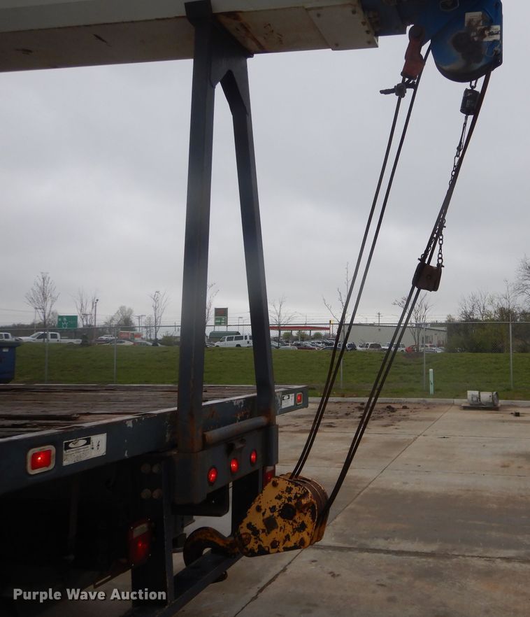 image for item DF3078 2004 Sterling LT7500 crane truck