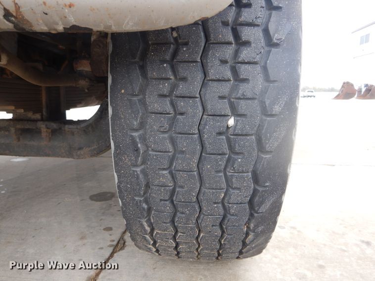 image for item DF3078 2004 Sterling LT7500 crane truck