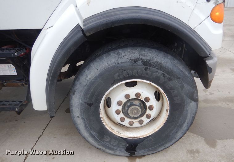 image for item DF3078 2004 Sterling LT7500 crane truck