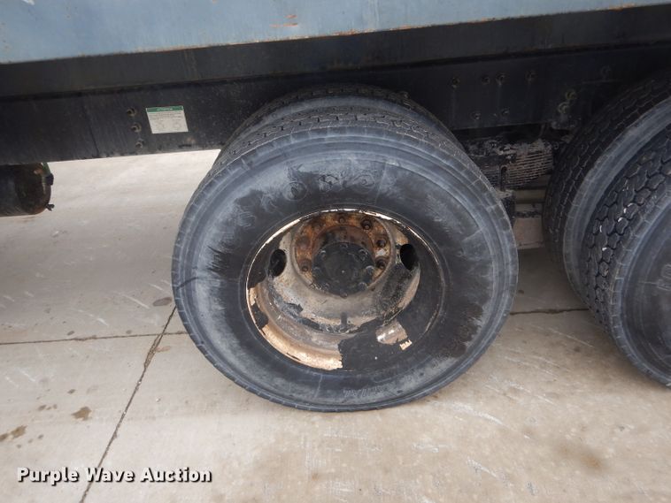 image for item DF3078 2004 Sterling LT7500 crane truck