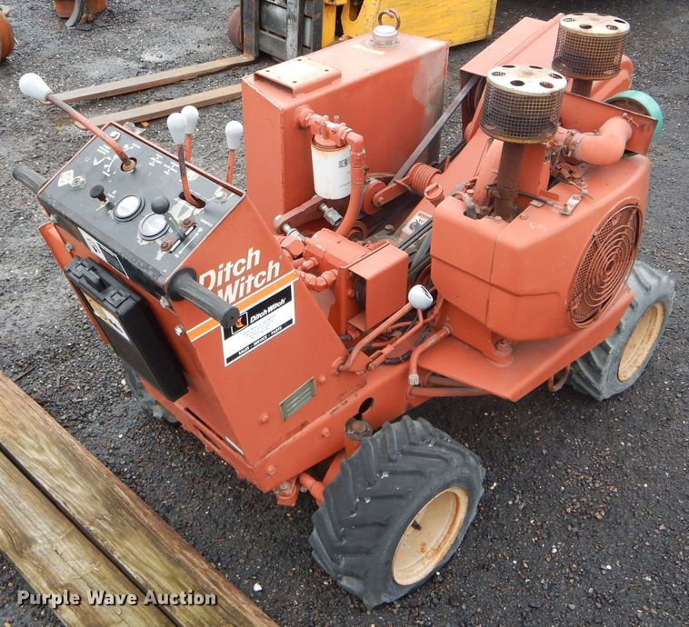 image for item DF3082 Ditch Witch V252 cable plow