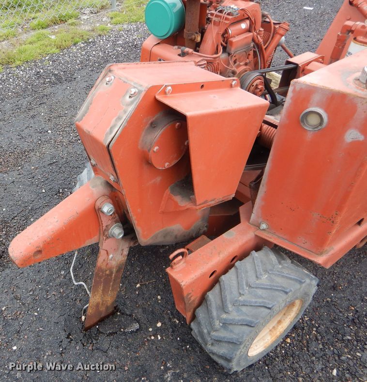 image for item DF3082 Ditch Witch V252 cable plow