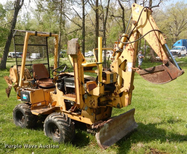 image for item DF3104 2000 Vermeer V3550A cable plow