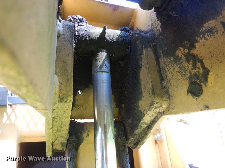 image for item DF3104 2000 Vermeer V3550A cable plow