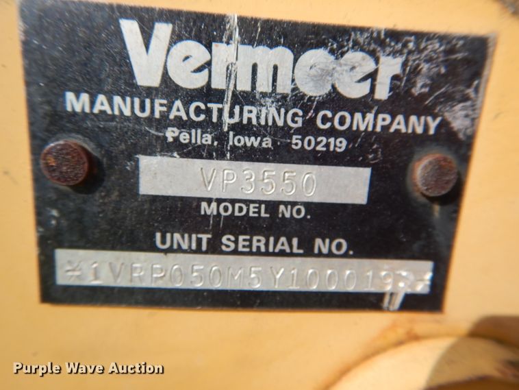 image for item DF3104 2000 Vermeer V3550A cable plow